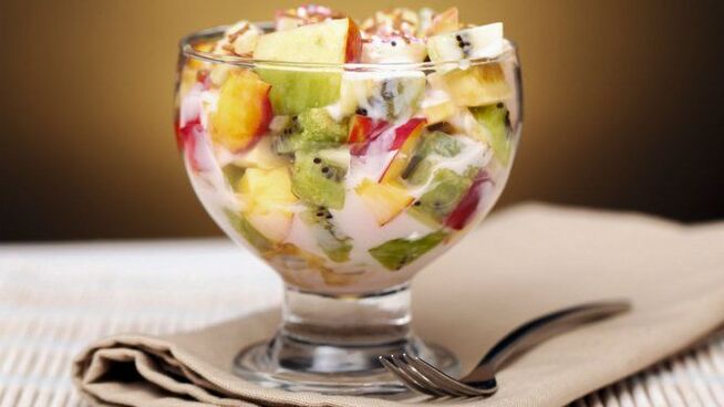 ovocný salát na dietě